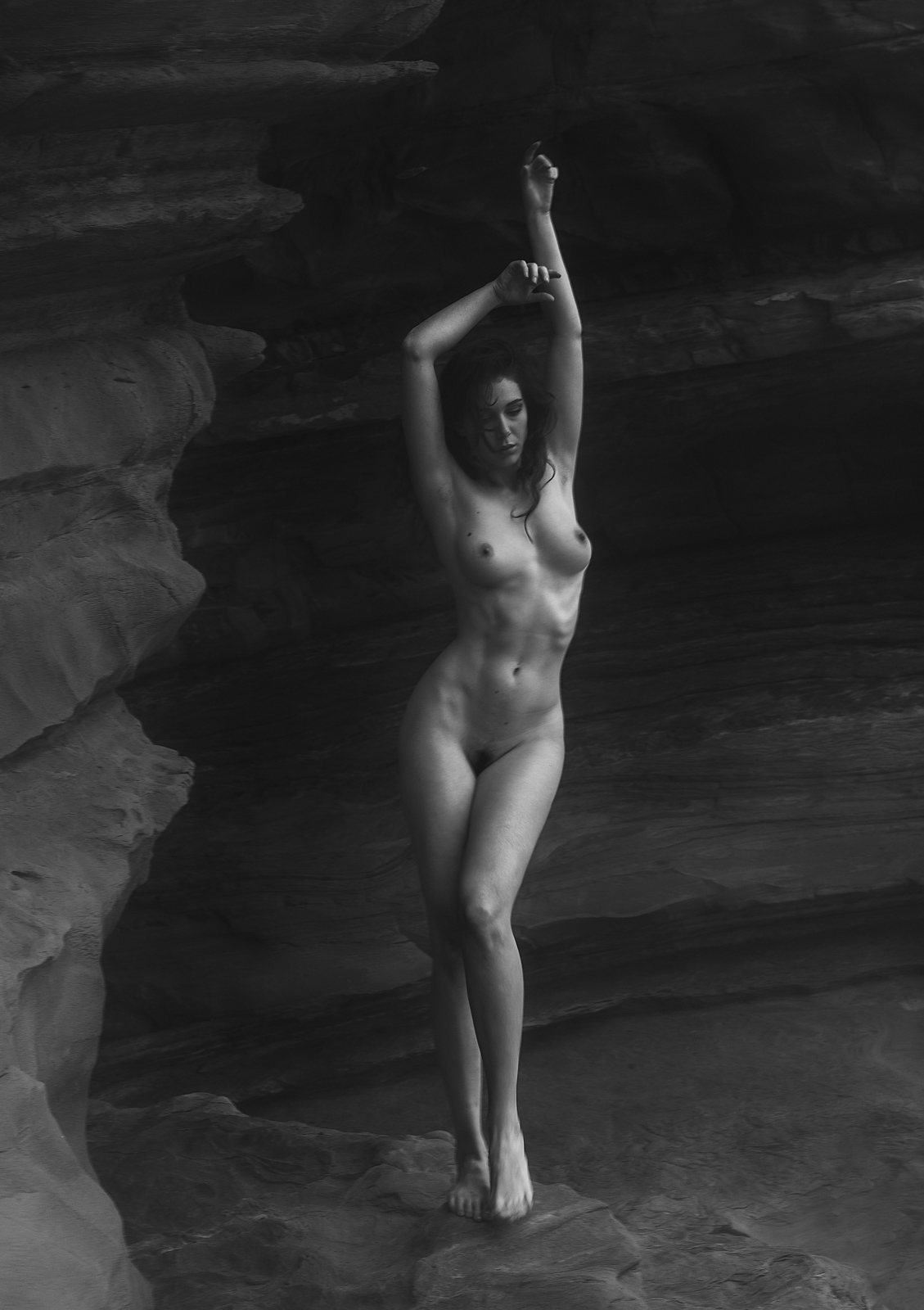 Nude model Martina photographed on the Tuscan coast