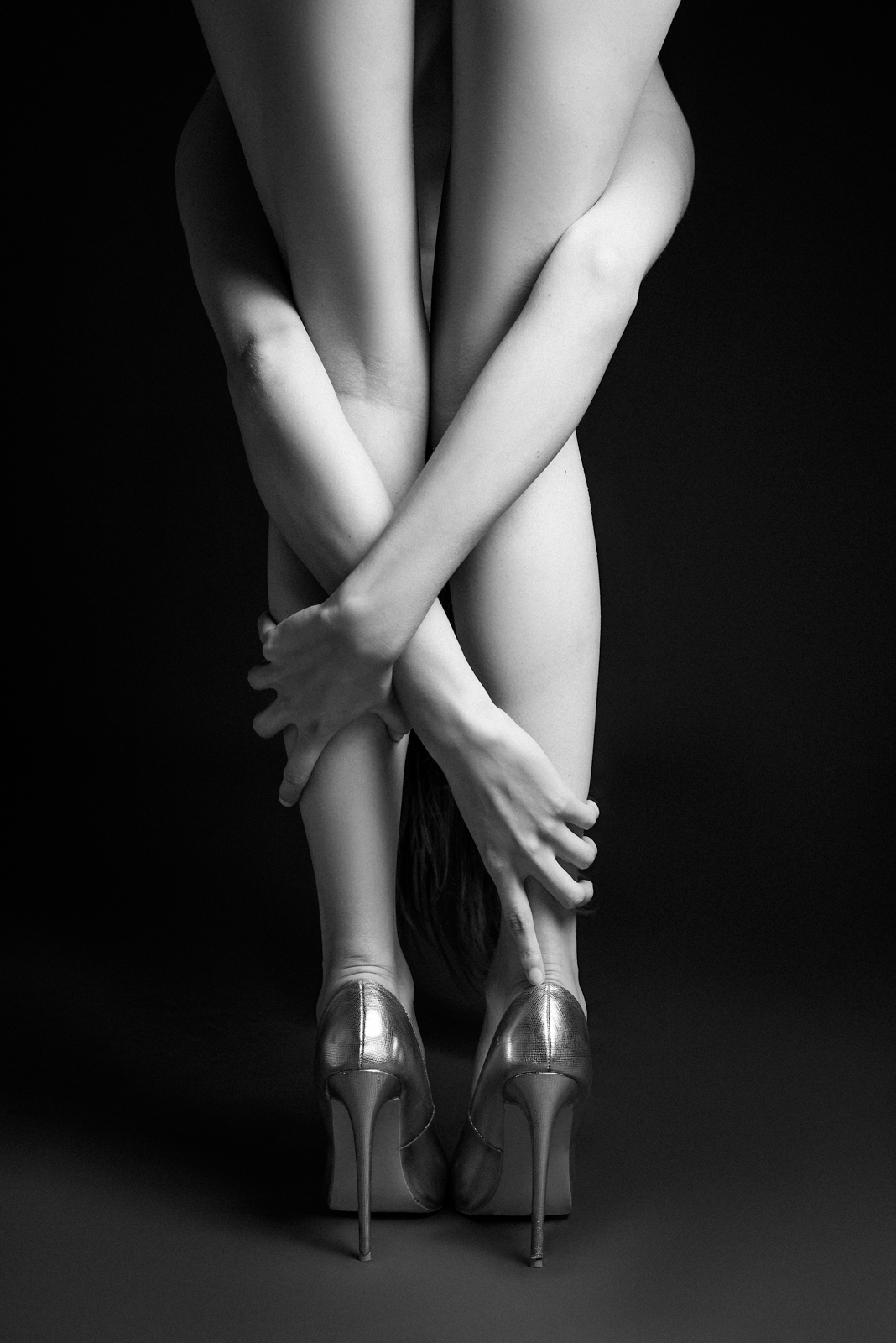 Fine art nude portrait by Tonie Pop for LIONS Art Magazine